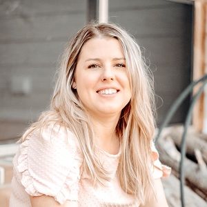 Meet your Posher, Lacey